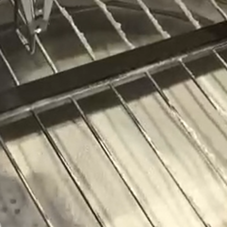 如何解决粉体产生时粉尘飞扬的问题